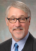 Bill Lyons博士，UA政治学教授。
