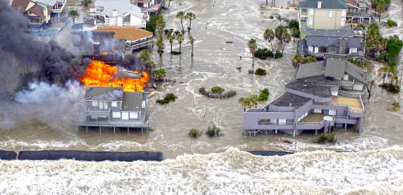 一所房子在飓风后着火，需要紧急管理响应