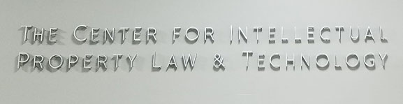 阿克伦大学法学院的知识产权法和技术中心一词的标志betway苹果